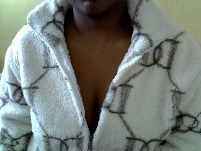 Prettydomina live cam on BongaCams