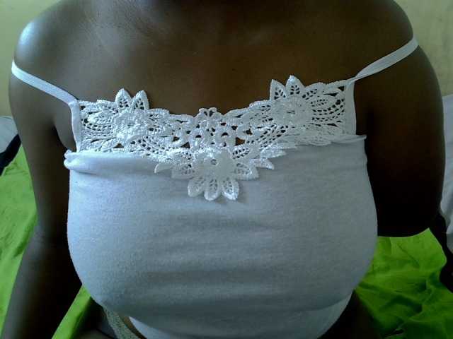 Prettydomina live cam on BongaCams
