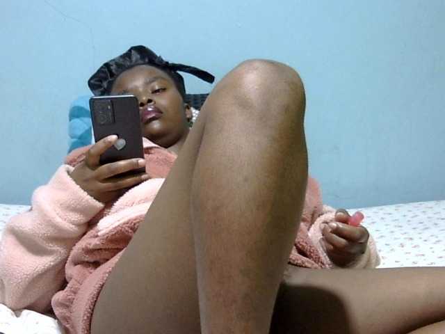 Prettydomina live cam on BongaCams