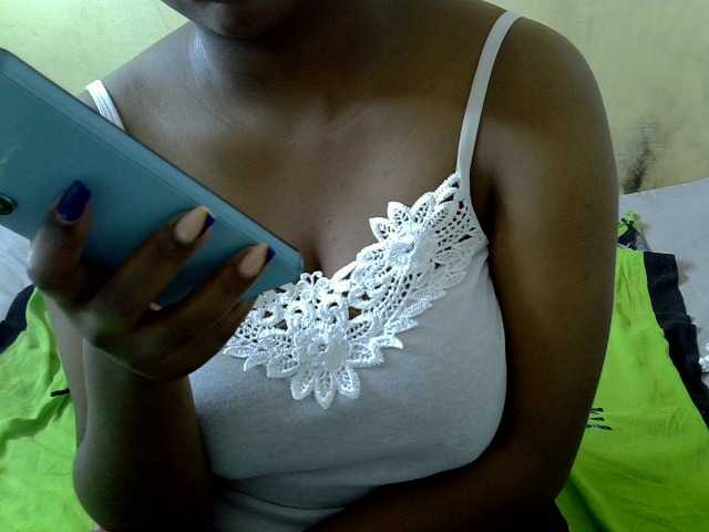 Prettydomina live cam on BongaCams