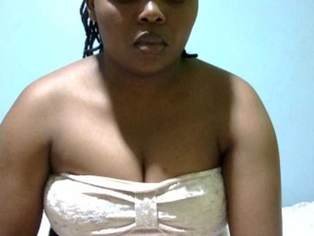Prettydomina live cam on BongaCams