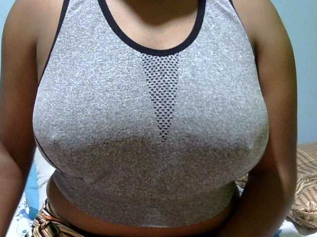 Prettydomina live cam on BongaCams