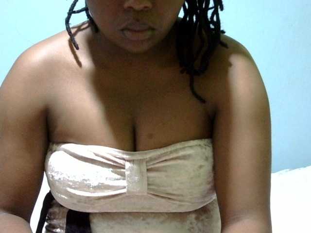 Prettydomina live cam on BongaCams