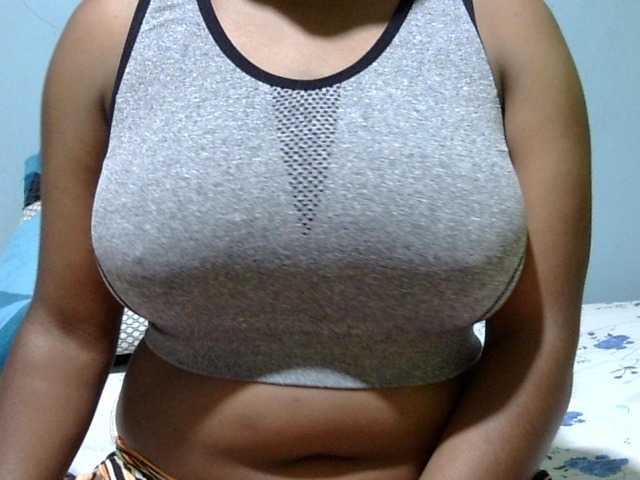 Prettydomina live cam on BongaCams