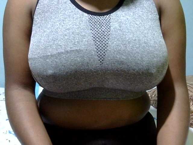 Prettydomina live cam on BongaCams
