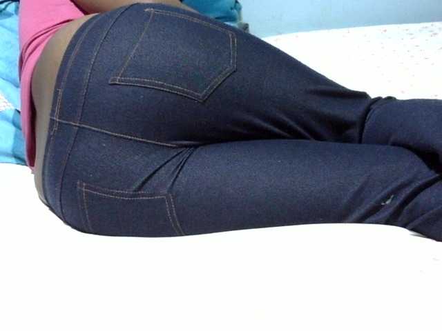 Prettydomina live cam on BongaCams