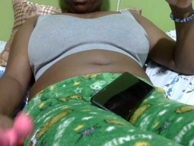 Prettydomina live cam on BongaCams