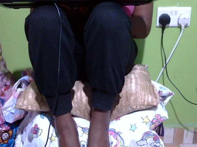 Prettydomina live cam on BongaCams