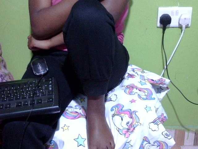 Prettydomina live webcam show