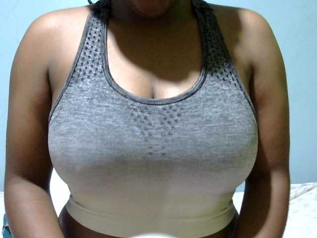 Prettydomina live cam on BongaCams