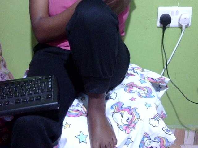 Prettydomina live cam on BongaCams