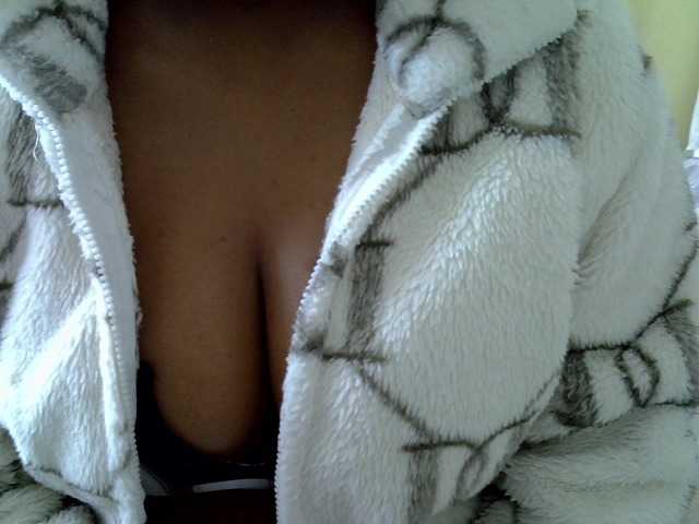 Prettydomina live cam on BongaCams