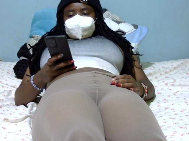 Prettydomina live cam on BongaCams