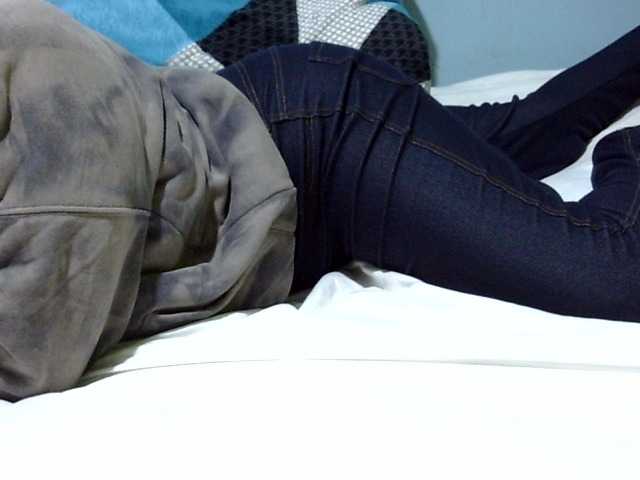 Prettydomina live cam on BongaCams