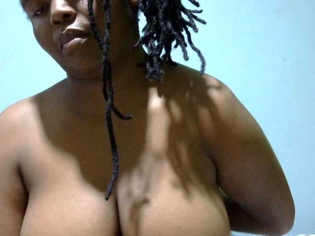 Prettydomina live cam on BongaCams