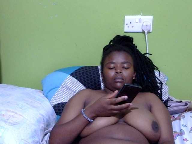 Prettydomina live cam on BongaCams