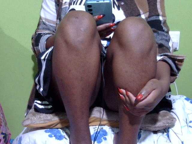 Prettydomina live cam on BongaCams