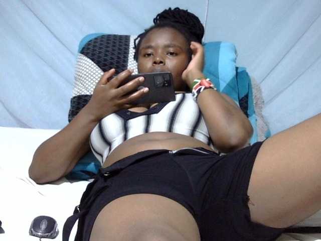 Prettydomina live cam on BongaCams