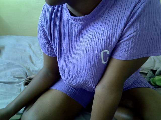 Prettydomina live cam on BongaCams