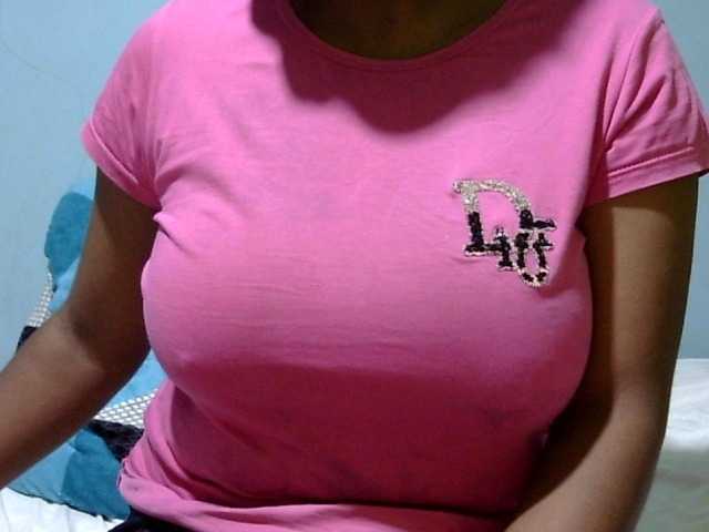 Prettydomina live cam on BongaCams