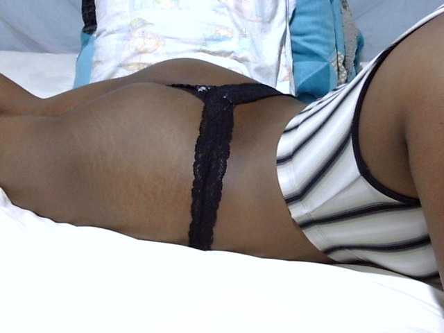 Prettydomina live cam on BongaCams