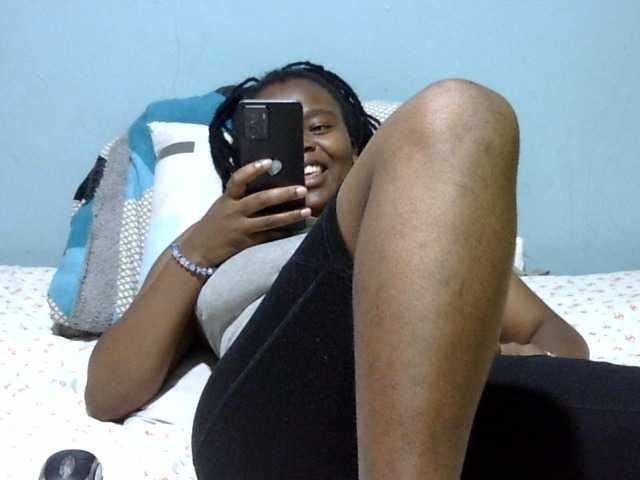 Prettydomina live cam on BongaCams