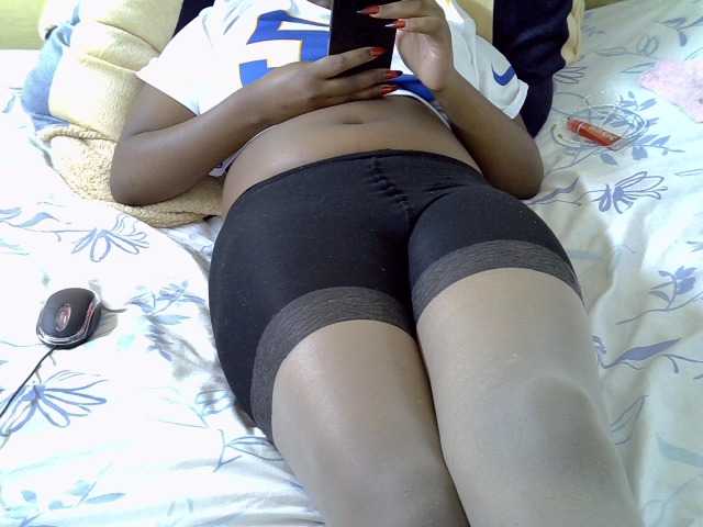 Prettydomina live cam on BongaCams