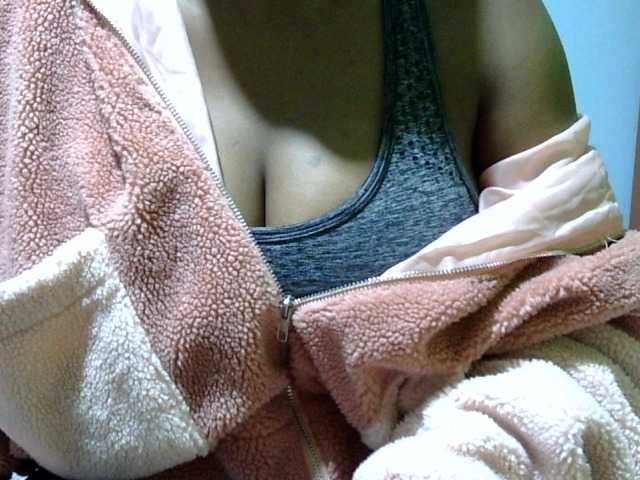Prettydomina live cam on BongaCams