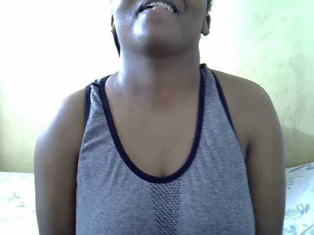 Prettydomina live cam on BongaCams