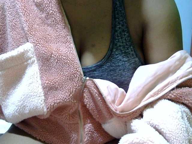 Prettydomina live cam on BongaCams