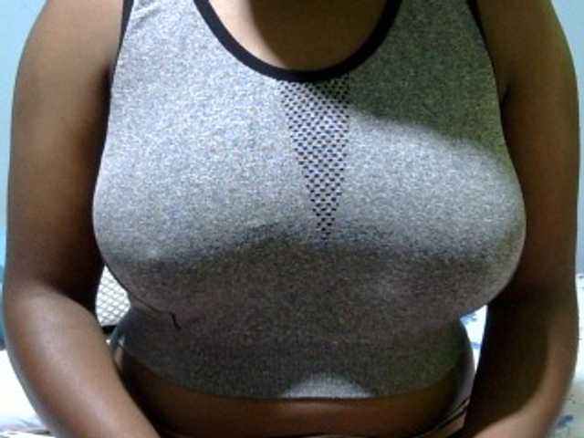 Prettydomina live cam on BongaCams