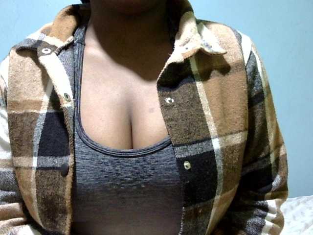 Prettydomina live cam on BongaCams