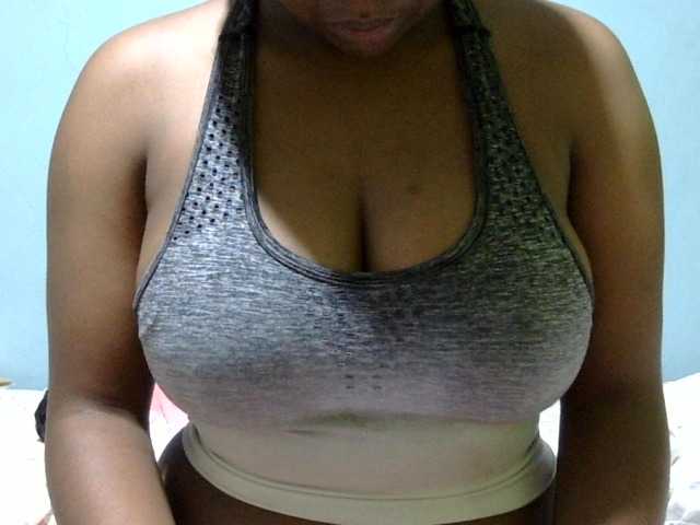 Prettydomina live cam on BongaCams