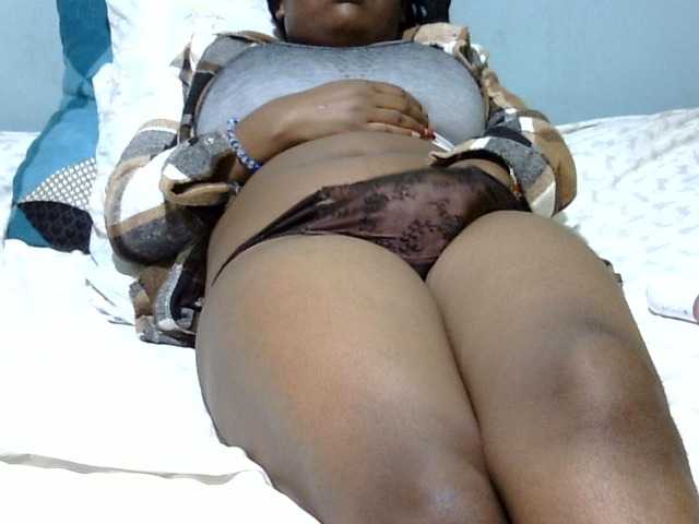 Prettydomina live cam on BongaCams