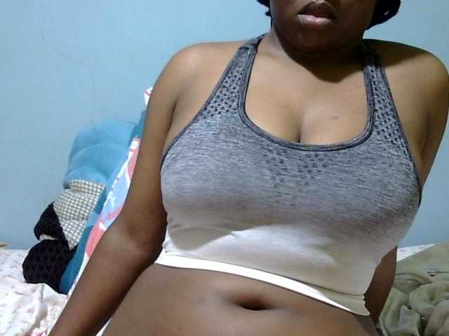 Prettydomina live cam on BongaCams
