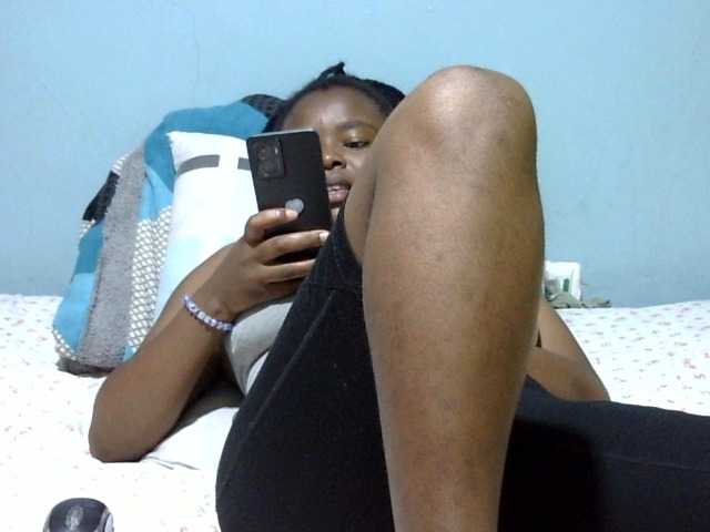 Prettydomina live cam on BongaCams