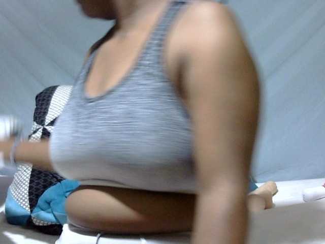 Prettydomina live cam on BongaCams