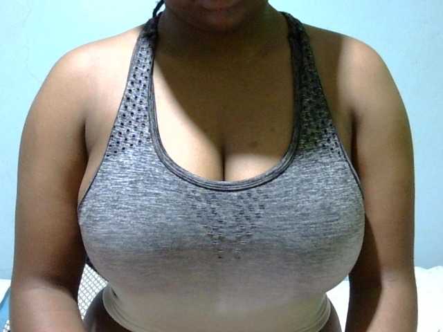 Prettydomina live cam on BongaCams