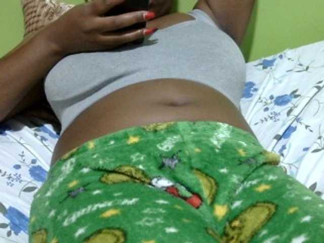 Prettydomina live cam on BongaCams