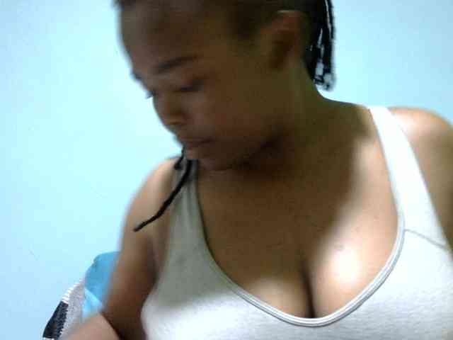 Prettydomina webcam