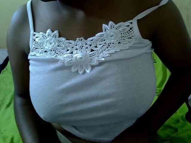 Prettydomina webcam