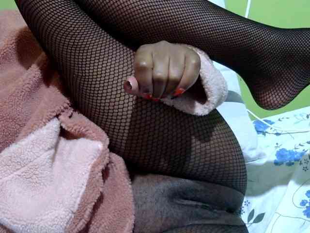 Prettydomina webcam