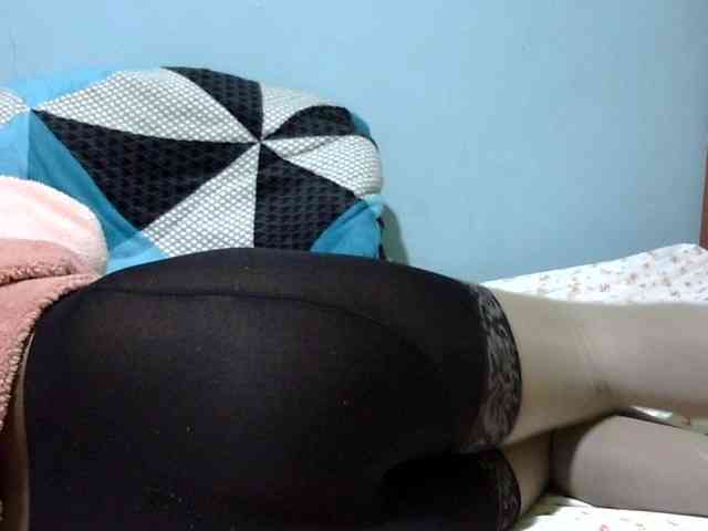 Prettydomina webcam