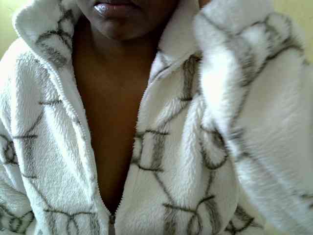 Prettydomina webcam