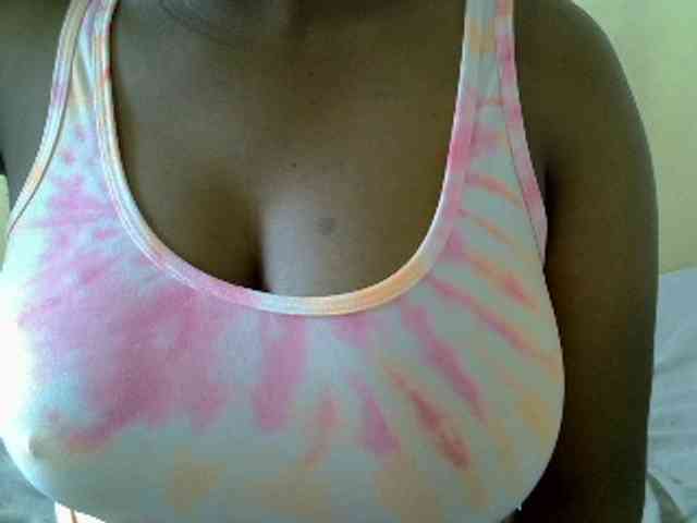 Prettydomina webcam