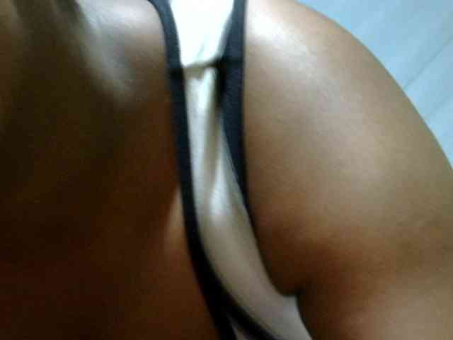 Prettydomina webcam