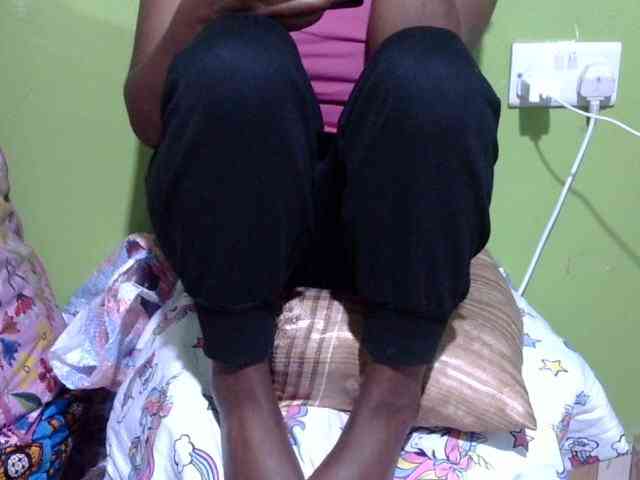 Prettydomina webcam