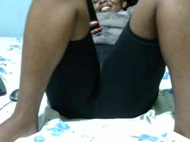 Prettydomina webcam