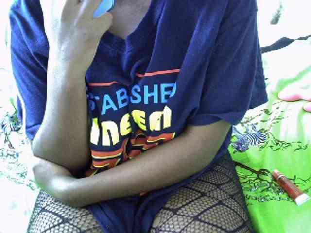 Prettydomina webcam