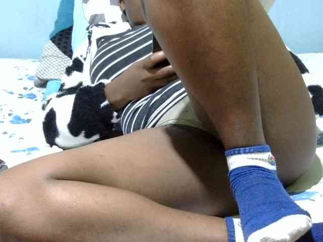 Prettydomina webcam